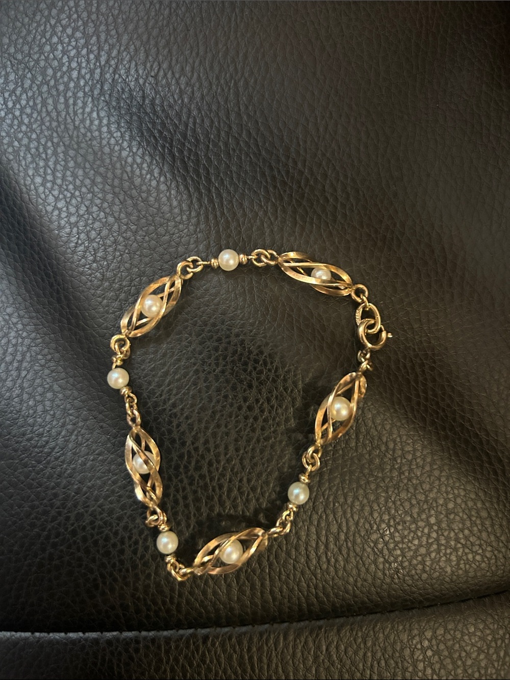 Gold-Tone Pearl Link Bracelet - Women’s Classic Bracelet